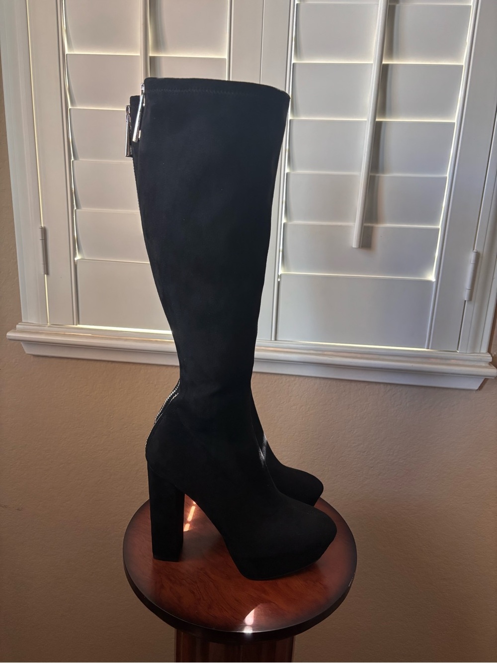 Steve Madden Arrin Platform Boots size 8